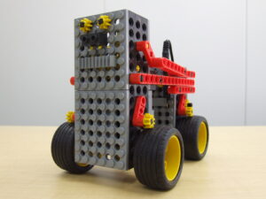 ロボット | こどもクリエ塾|表参道・白金台・日本橋・文京茗荷谷・四谷の民間学童保育